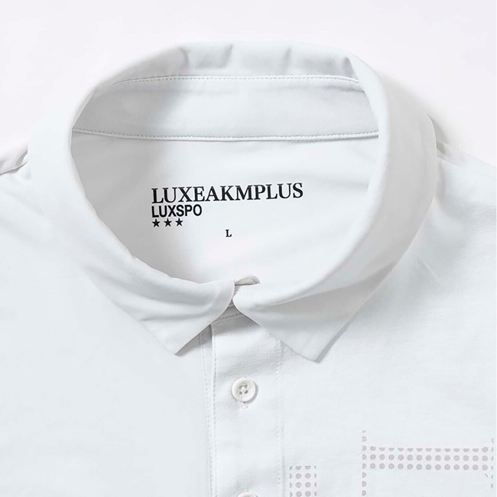 リュクスエイケイエムプラス（LUXEAKMPLU）（メンズ）ゴルフウェア 半袖 VERTICAL ロゴポロシャツ LAH-24003white