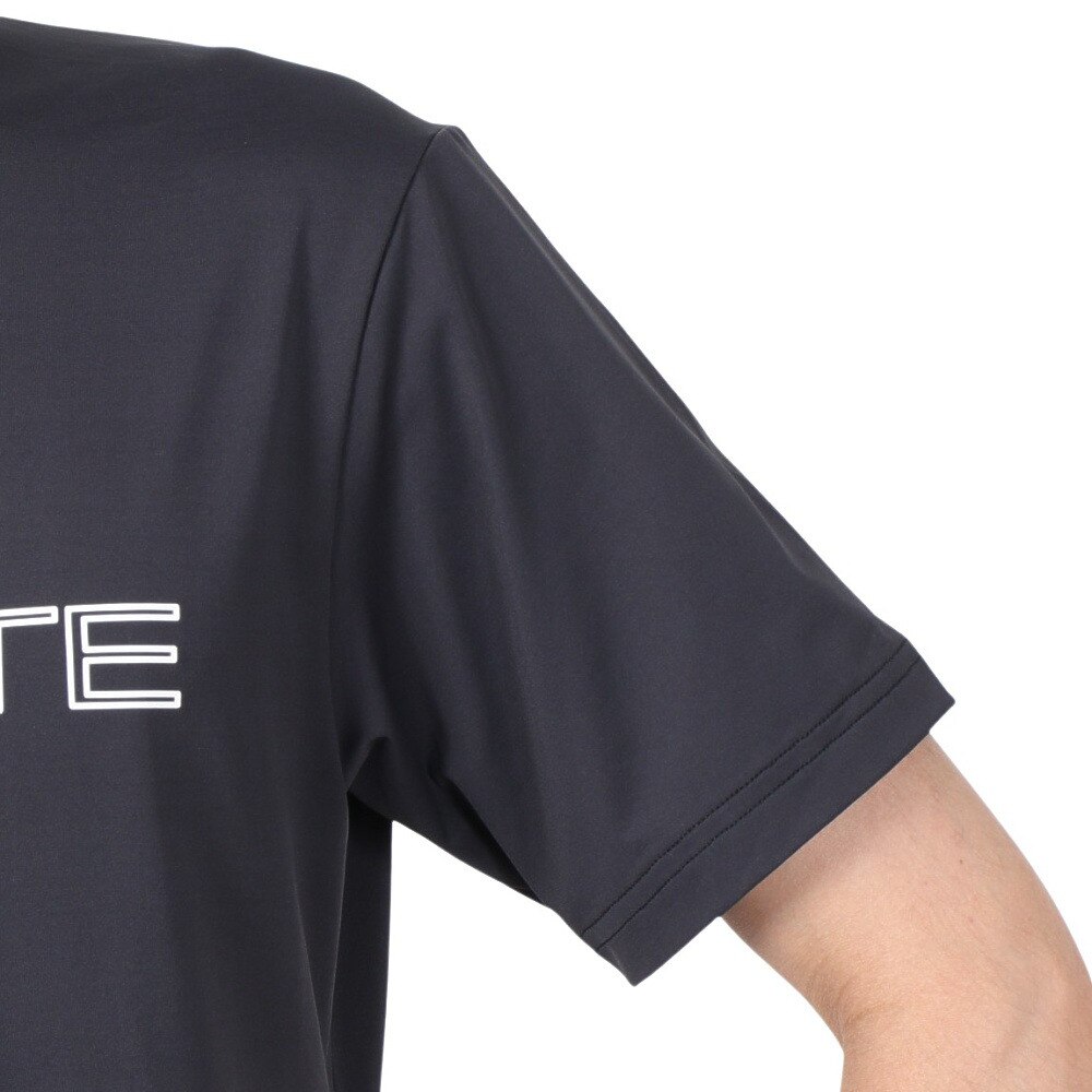 デサントゴルフ（DESCENTEGOLF）（メンズ）ゴルフウェア 吸汗速乾 UVカット 高通気 モックネック半袖Tシャツ DGMTJA00XB BK00