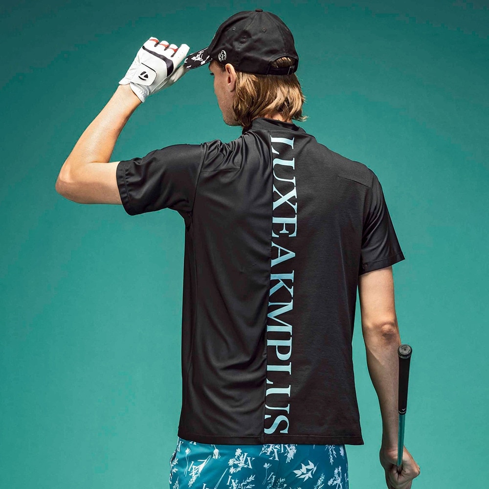 リュクスエイケイエムプラス（LUXEAKMPLU）（メンズ）ゴルフ 半袖 BACK VERTICAL ロゴモックネックシャツ LAT-24003black x turquoise