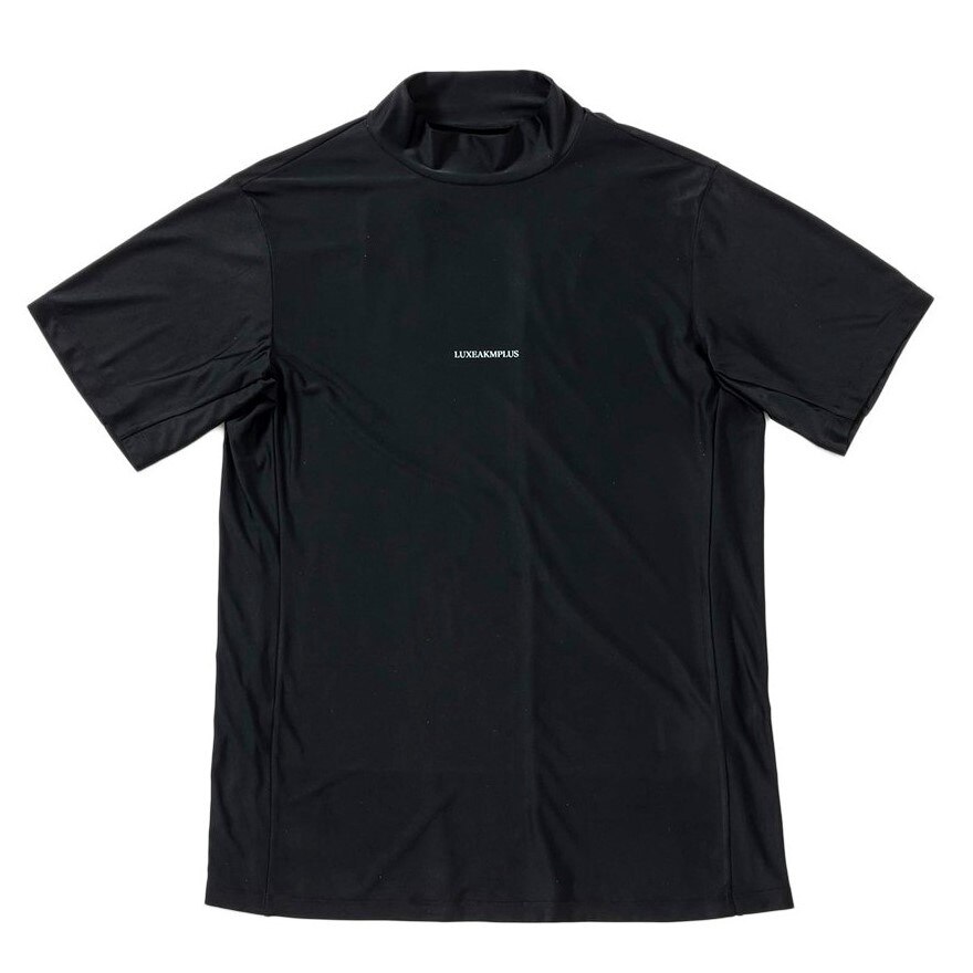 リュクスエイケイエムプラス（LUXEAKMPLU）（メンズ）ゴルフ 半袖 BACK VERTICAL ロゴモックネックシャツ LAT-24003black x turquoise