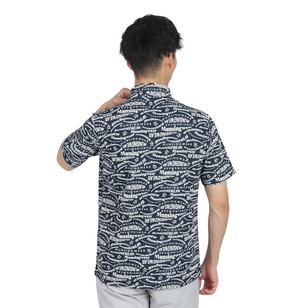 マンシングウエア（MUNSING WEAR）（メンズ）ゴルフウェア 吸汗速乾 遮熱 サンスクリーン マルチロゴ総柄プリント 半袖ポロシャツ MG5SHS84M NV00