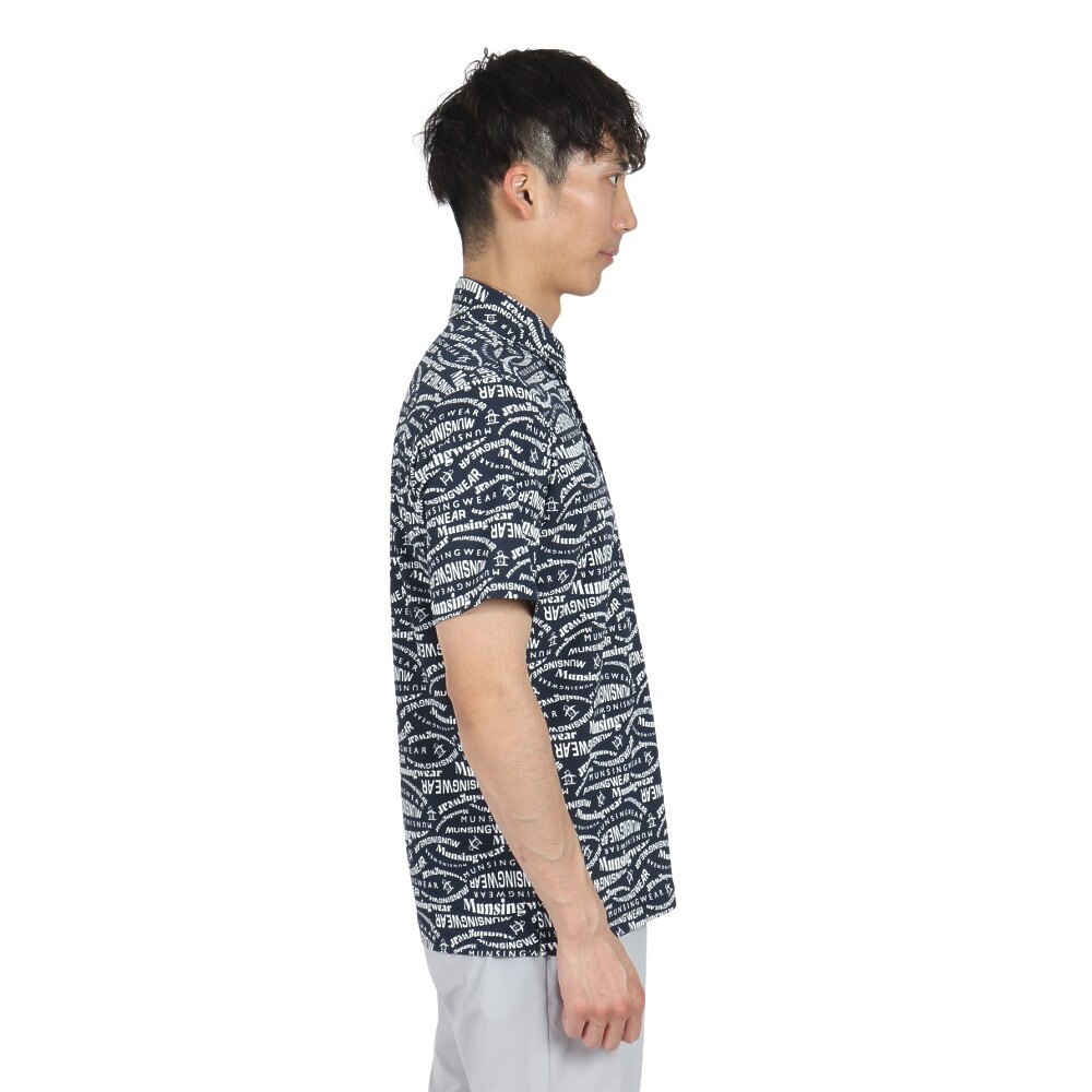 マンシングウエア（MUNSING WEAR）（メンズ）ゴルフウェア 吸汗速乾 遮熱 サンスクリーン マルチロゴ総柄プリント 半袖ポロシャツ MG5SHS84M NV00