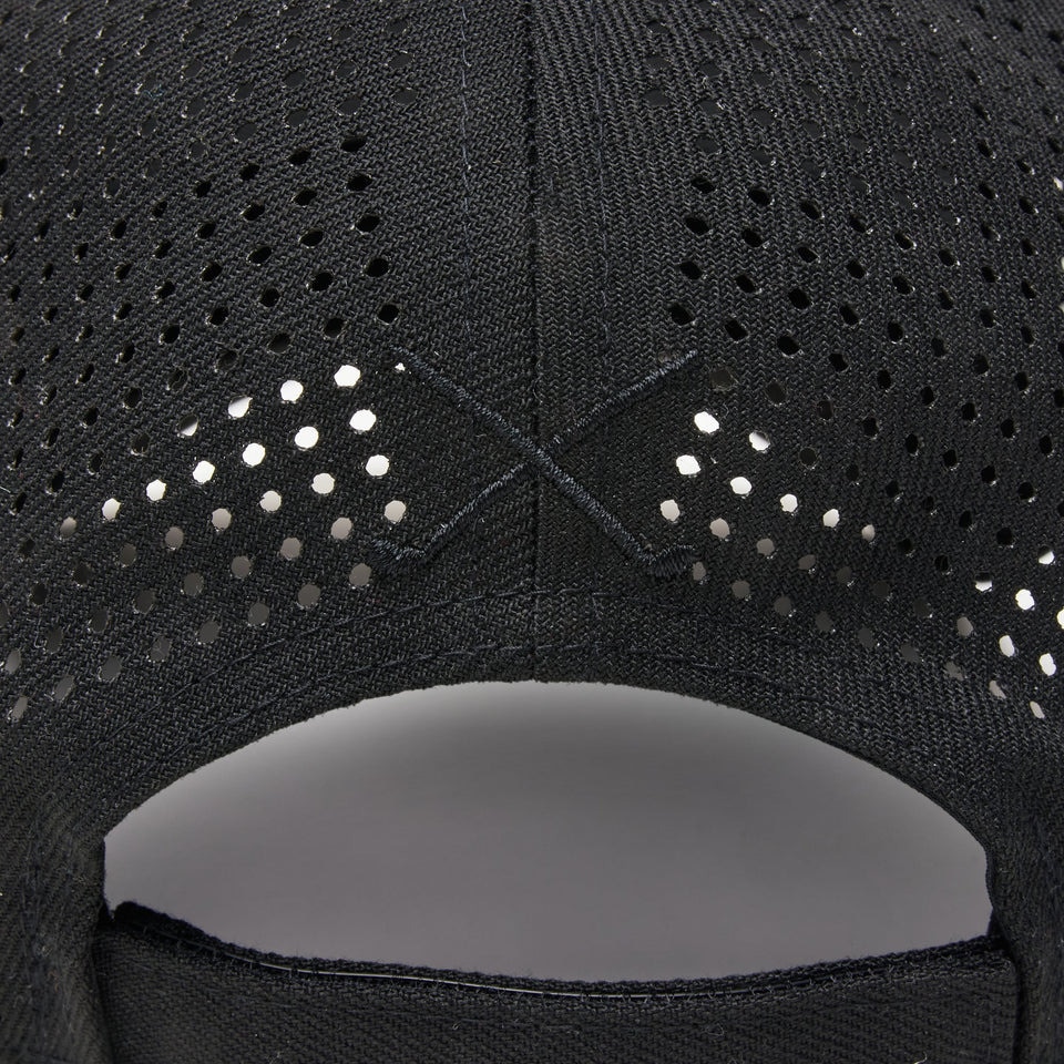 ニューエラ（NEW ERA）（メンズ、レディース）ゴルフ 抗菌 キャップ 9FORTY Vertical Logo レーザーパフォーテッド 14326274