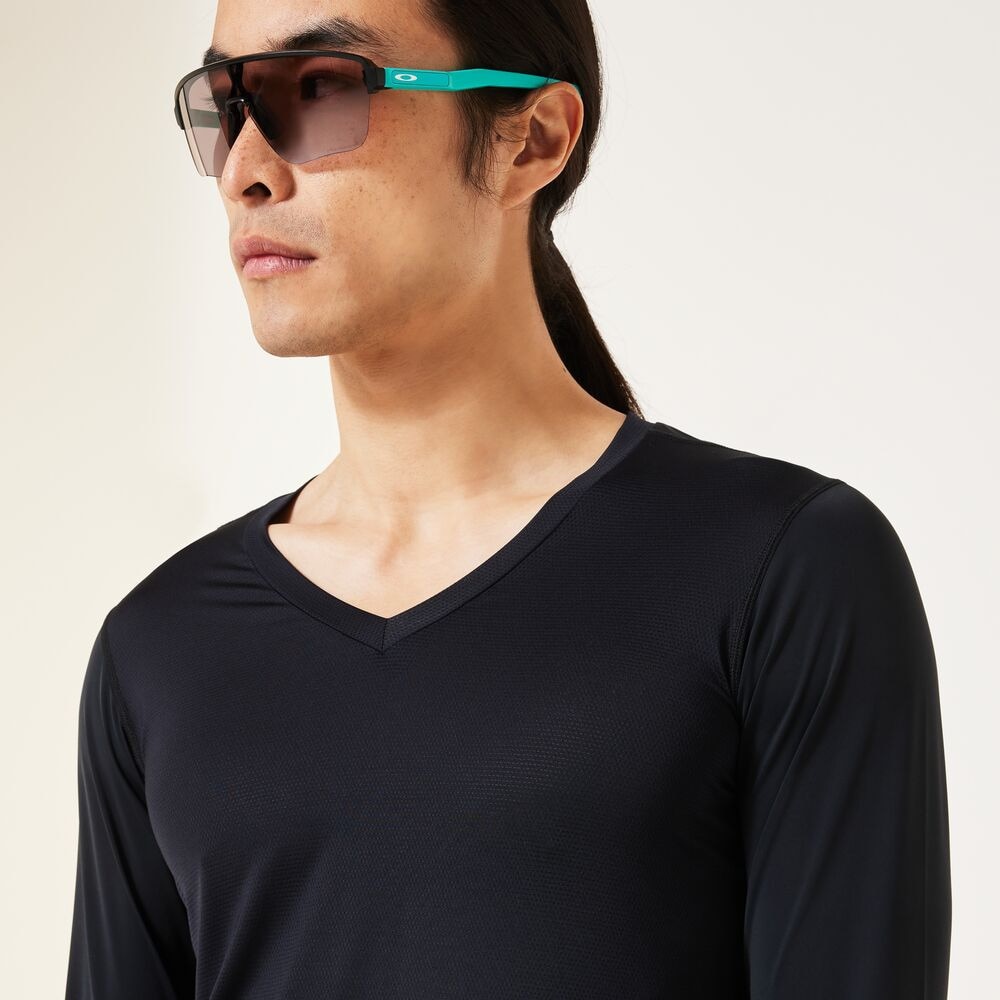 オークリー（OAKLEY）（メンズ）ゴルフウェア インナー 長袖 吸水速乾 接触冷感 ベースレイヤーVネックシャツ FOA407738-02E