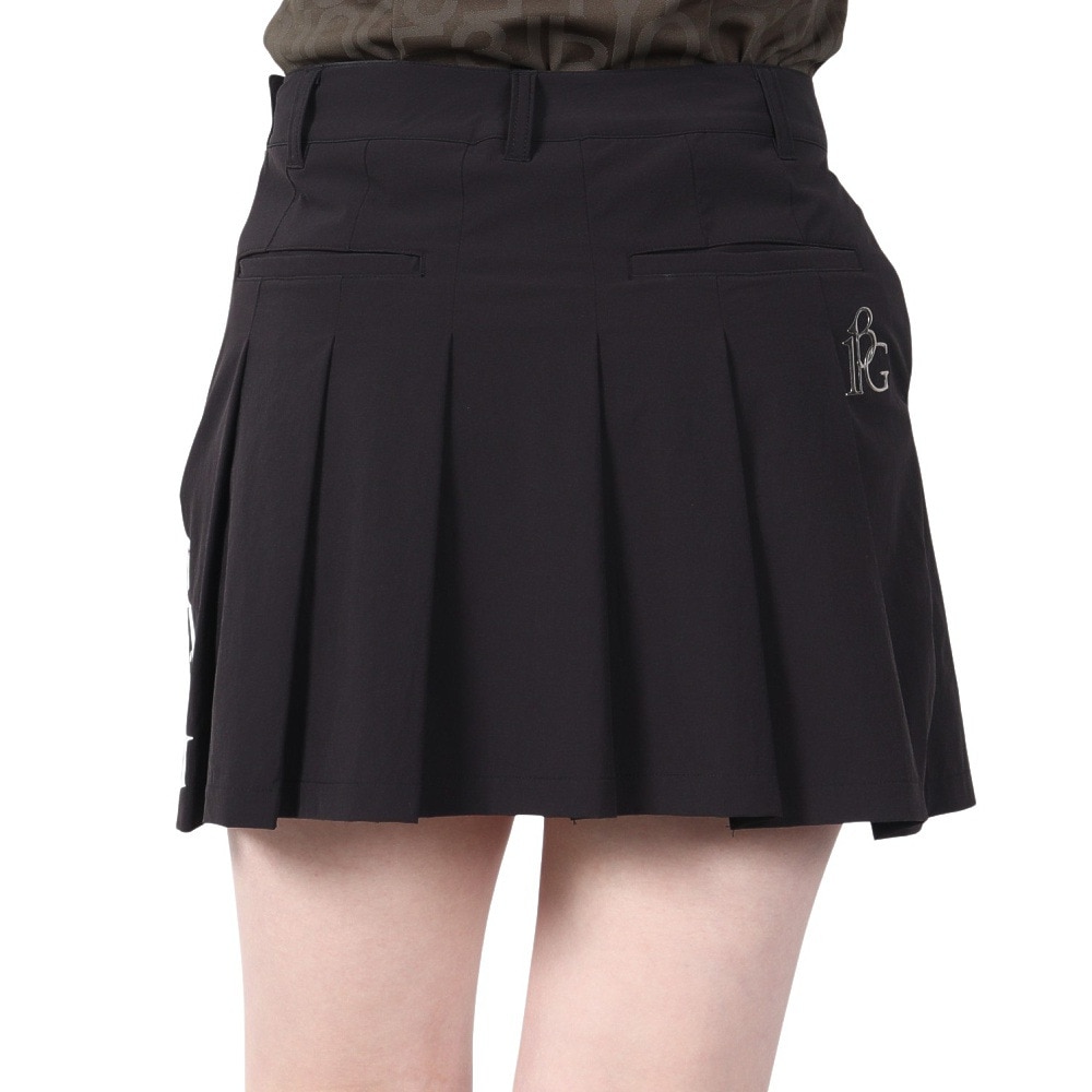 ウノ ピゥ ウノ ウグァーレ トレ（1PIU1UGUALE3）（レディース）ゴルフウェア PLEATS スカート 113G インナーショーツ付き GSP087 BLK