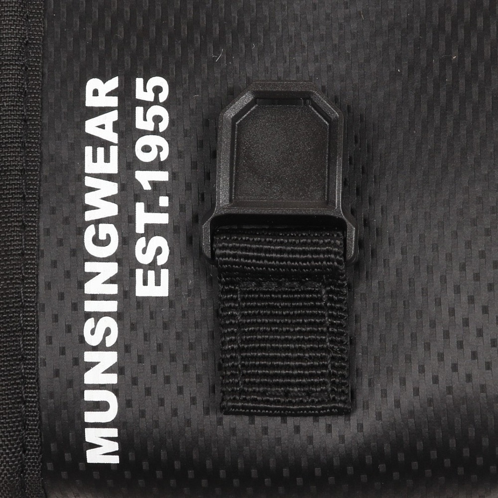 マンシングウエア（MUNSING WEAR）（メンズ）レーザースコープケース収納可能マルチアクセサリーホルダー MQBVJX70 BK00