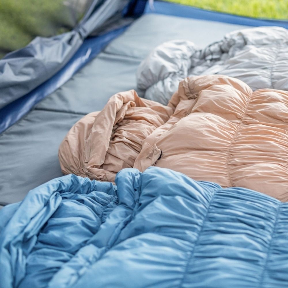 ホールアース（Whole Earth） 寝袋 シュラフ マミー型 アクロバットスリーピングバッグ 5 WE2LDE05 NVY キャンプ 5℃以上 防災 収納袋付