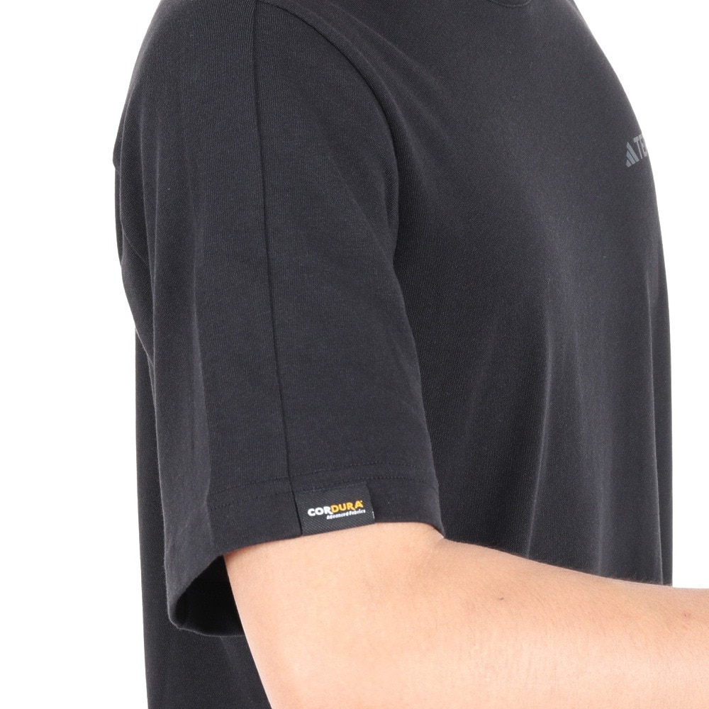 アディダス（adidas）（メンズ）CAMPYX 半袖Tシャツ BVZ67-IC1961 ブラック