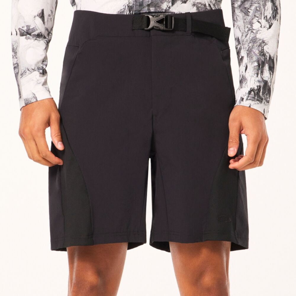 オークリー（OAKLEY）（メンズ）ショートパンツ ラチチュード LATITUDE ARC FOA405424 ブラック USサイズ 高通気 ウエスト調整可能 