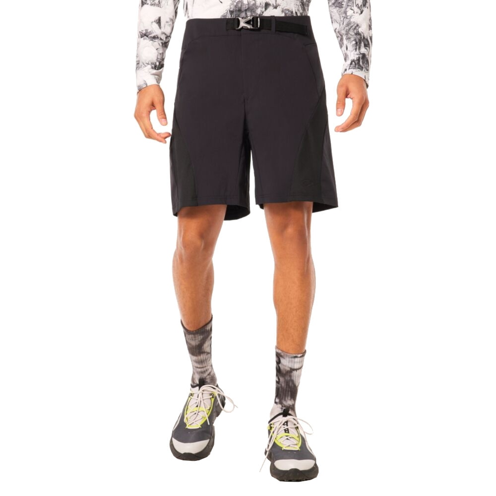 オークリー（OAKLEY）（メンズ）ショートパンツ ラチチュード LATITUDE ARC FOA405424 ブラック USサイズ 高通気 ウエスト調整可能 