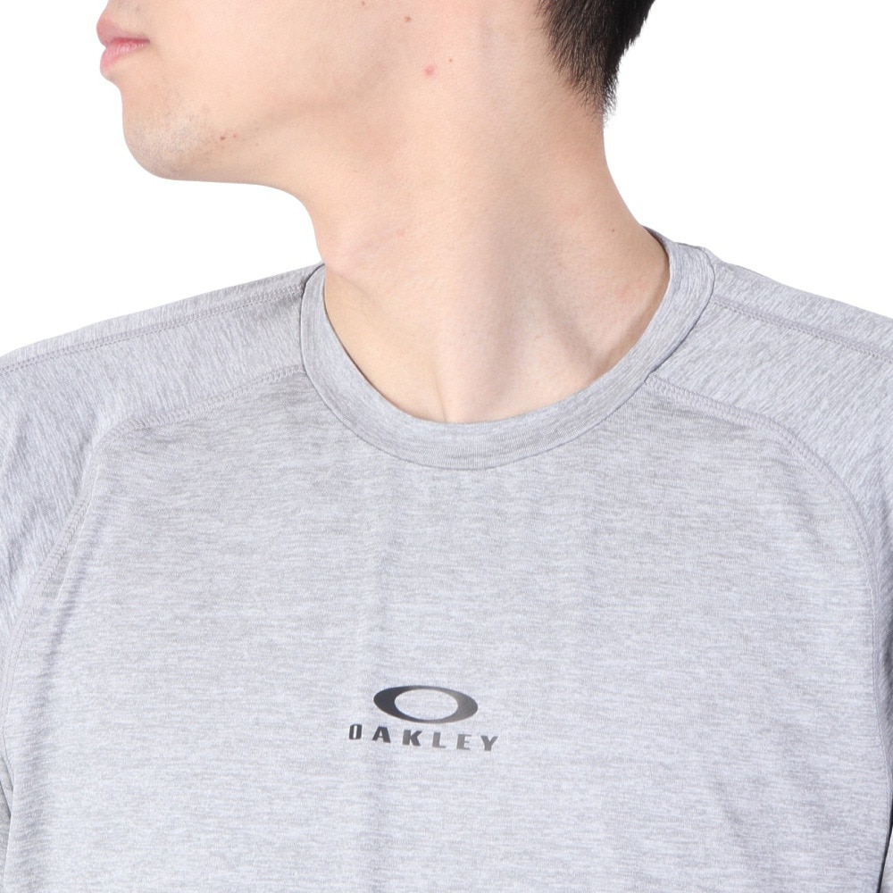 オークリー（OAKLEY）（メンズ）USサイズ 夜間でも安心 反射仕様 吸汗 長袖Tシャツ ロンT O Fit Rc LS Tee FOA404407