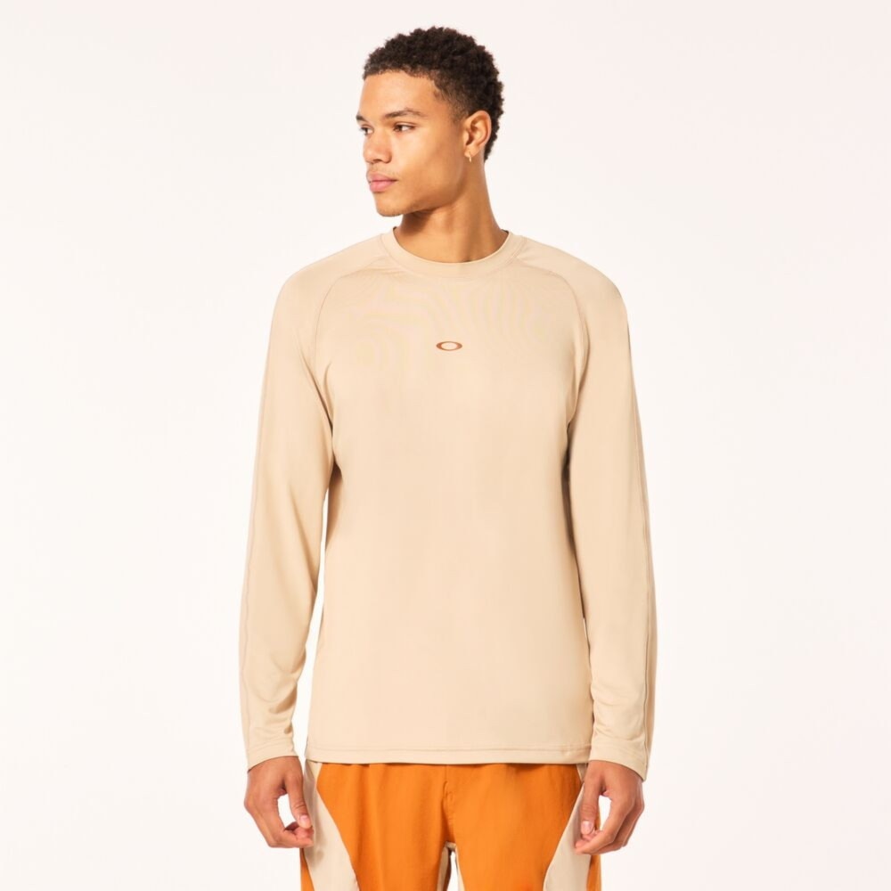 オークリー（OAKLEY）（メンズ）Tシャツ メンズ 長袖 USサイズ マルチポケット 吸汗速乾 ストレッチ ラチチュード LATITUDE ARC RC FOA405458-31R ベージュ