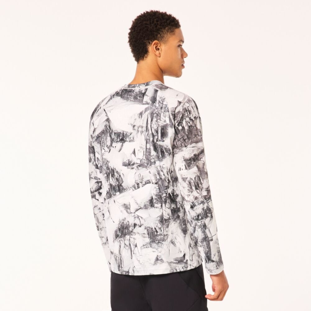 オークリー（OAKLEY）（メンズ）Tシャツ メンズ 長袖 USサイズ 吸汗速乾 ストレッチ ラチチュード LATITUDE ARC RC FOA405458-9Z7