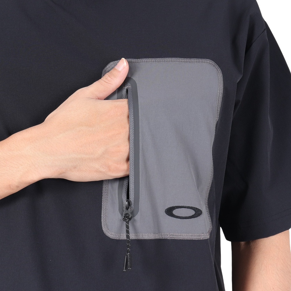 オークリー（OAKLEY）（メンズ）防水 4Way ストレッチ 半袖Tシャツ ラチチュード ユーティリティ Multi-Pocket FOA404781-02E ブラック