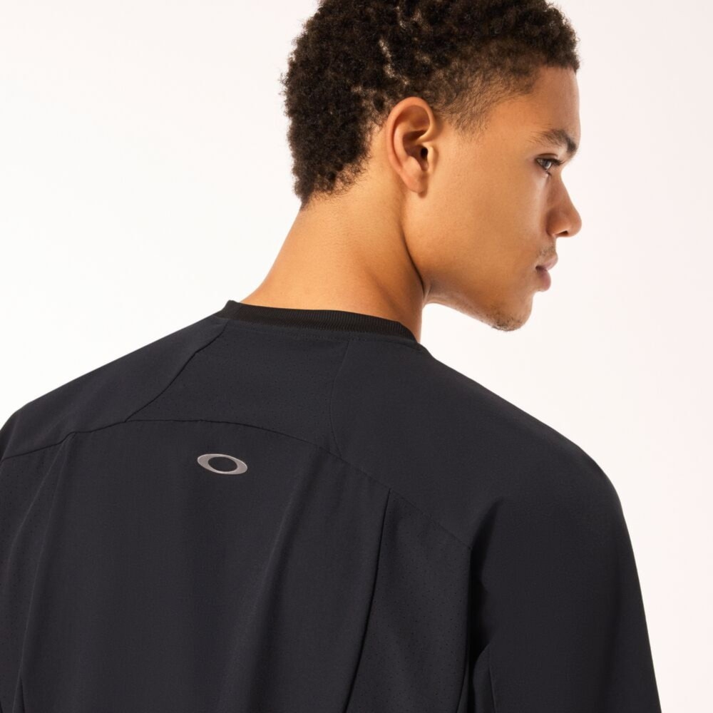 オークリー（OAKLEY）（メンズ）LATITUDE ARC 半袖Tシャツ カットソー FOA405422-02E ブラック