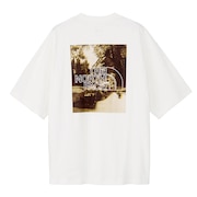 (メンズ、レディース)半袖 フリーライド スクエアロゴ Tシャツ NT82533 OW