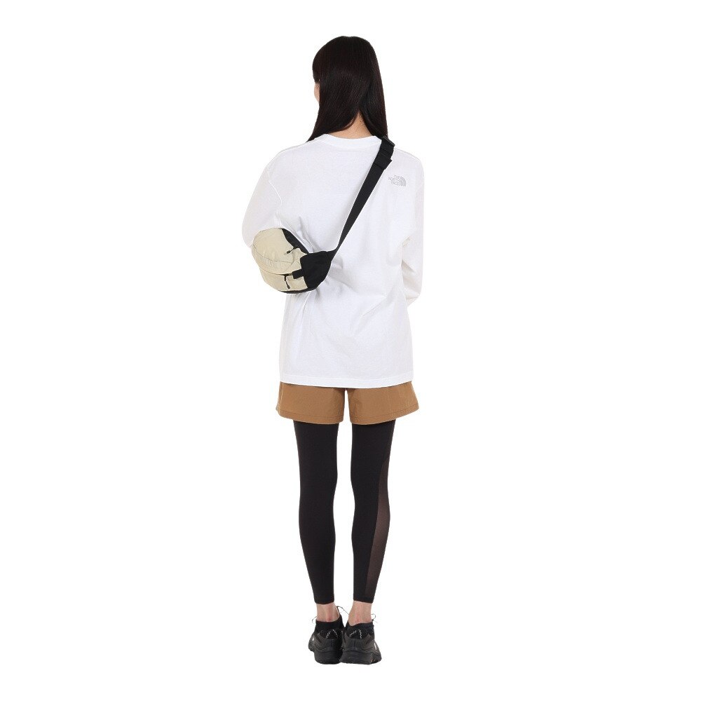 ノースフェイス（THE NORTH FACE）（レディース）長袖Tシャツ ロンT ロングスリーブ フラワーロゴ NT82332 W ホワイト