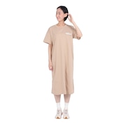 ベージュ