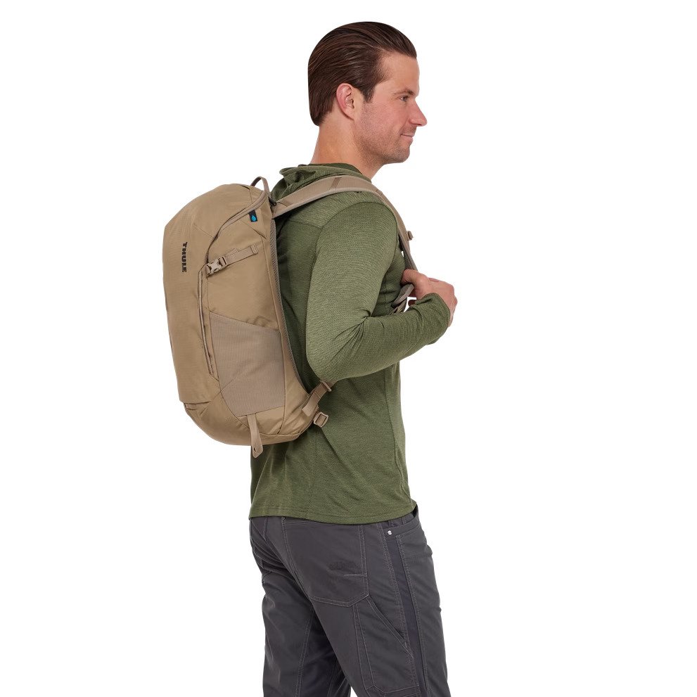 スーリー（THULE）（メンズ、レディース）バックパック リュック 登山 ハイキング Thule AllTrail 18L 3205087 Faded Khaki