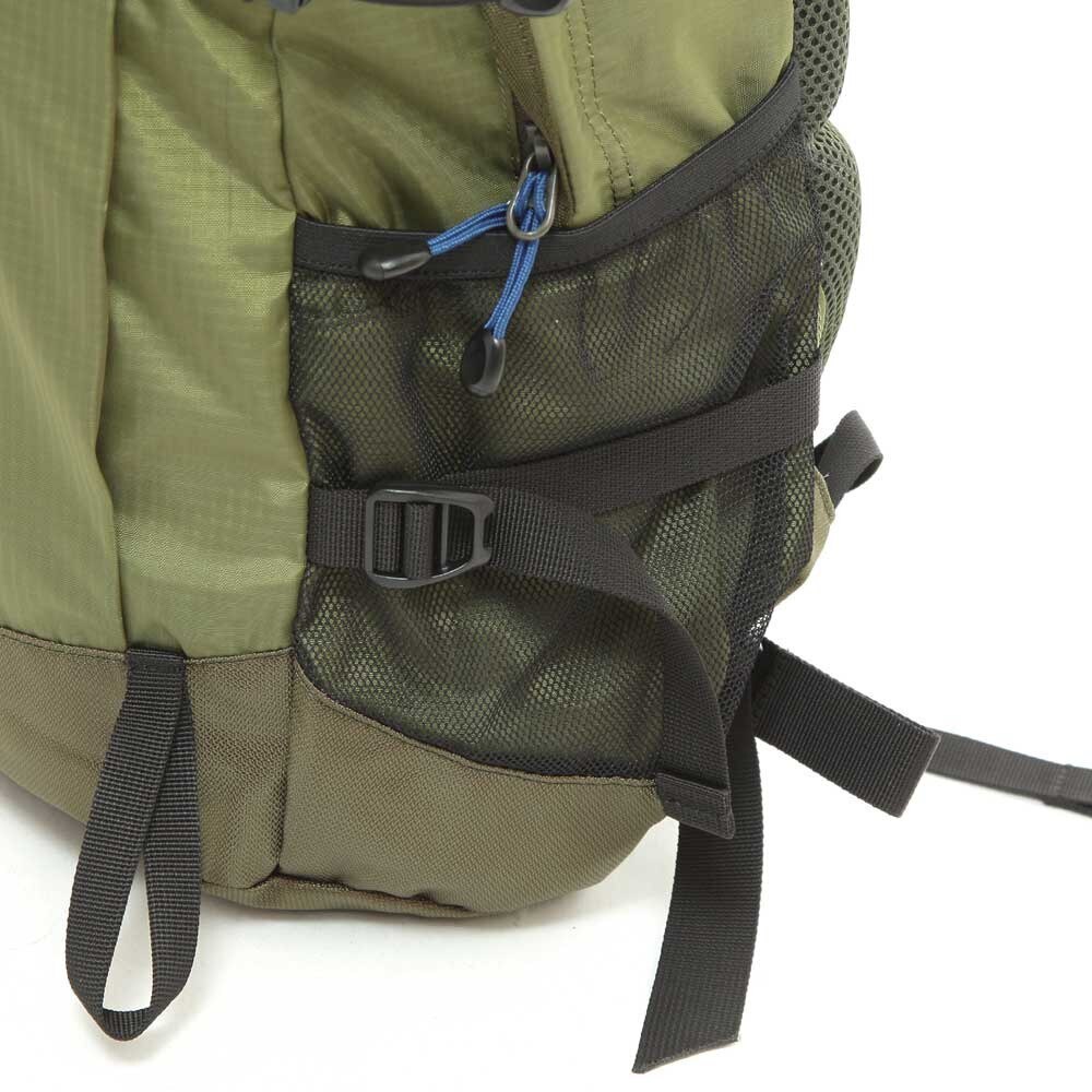 ホールアース｜リュック 25L バックパック WES17F04-9002 DGRN バッグ レインカバー付き 防水カバー 自転車通勤 通学 登山 -  アウトドア・キャンプ用品はエルブレス