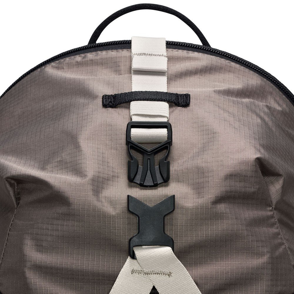 バッグ リュック ACG デイマックス バックパック 25L HJ8178-010 9