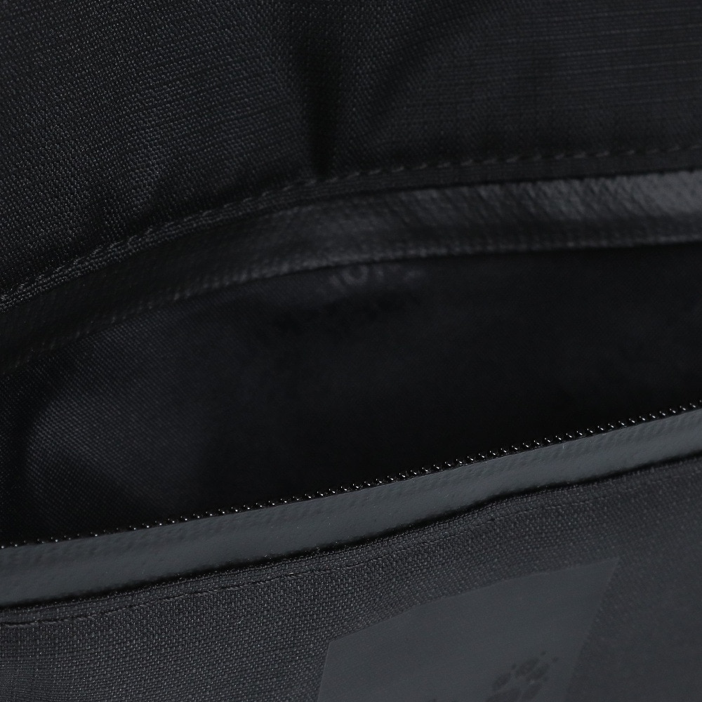 ジャックウルフスキン（JackWolfskin）（メンズ、レディース）ポーチ バッグ 2WAY HANDLE BAG ハンドルバッグ 2010751ー6000 ブラック 4L