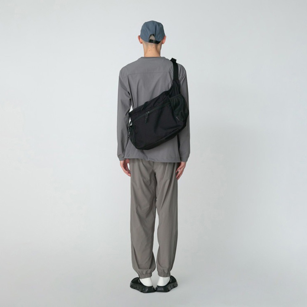 スノーピーク（snow peak）（メンズ、レディース）トレッキングバッグ Everyday Use ミドルショルダーバッグ One AC-25SU403BK
