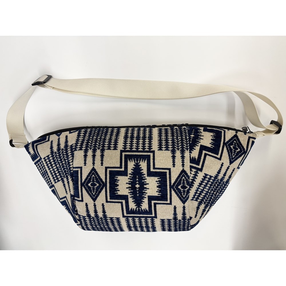 ペンドルトン（PENDLETON）（メンズ、レディース）トレッキングバッグ ゴブランボディバッグ PDT-000-251011 OWHT