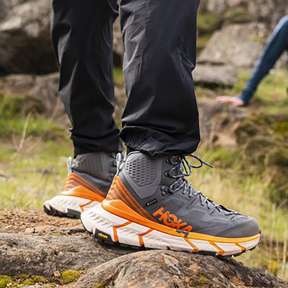 ホカ（HOKA）（メンズ）トレッキングシューズ ハイカット 登山靴