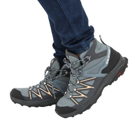 サロモン（SALOMON）（レディース）トレッキングシューズ DAINTREE MID GORE-TEX ゴアテックス L41678500  防水 ハイカット アウトドア 登山