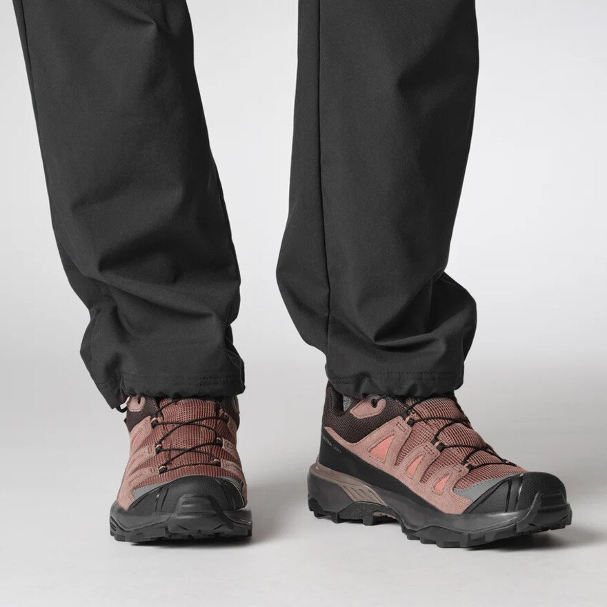 サロモン（SALOMON）（レディース）トレッキングシューズ ローカット 登山靴×ULTRA 360 レザー ゴアテックス L47571500