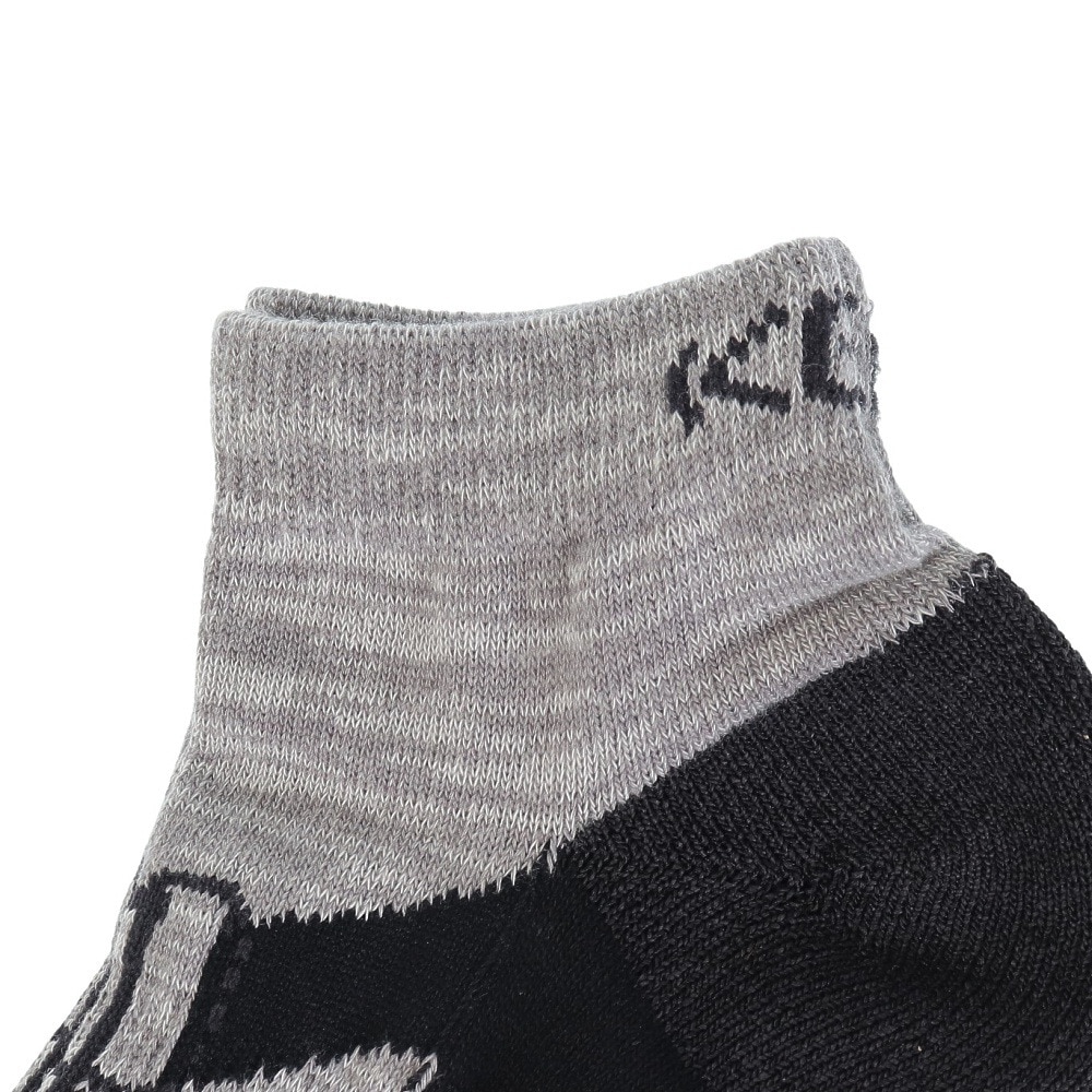 キーン（KEEN）（メンズ、レディース）ソックス 靴下 ニューポートィシュ ローカット 1028266 グレー