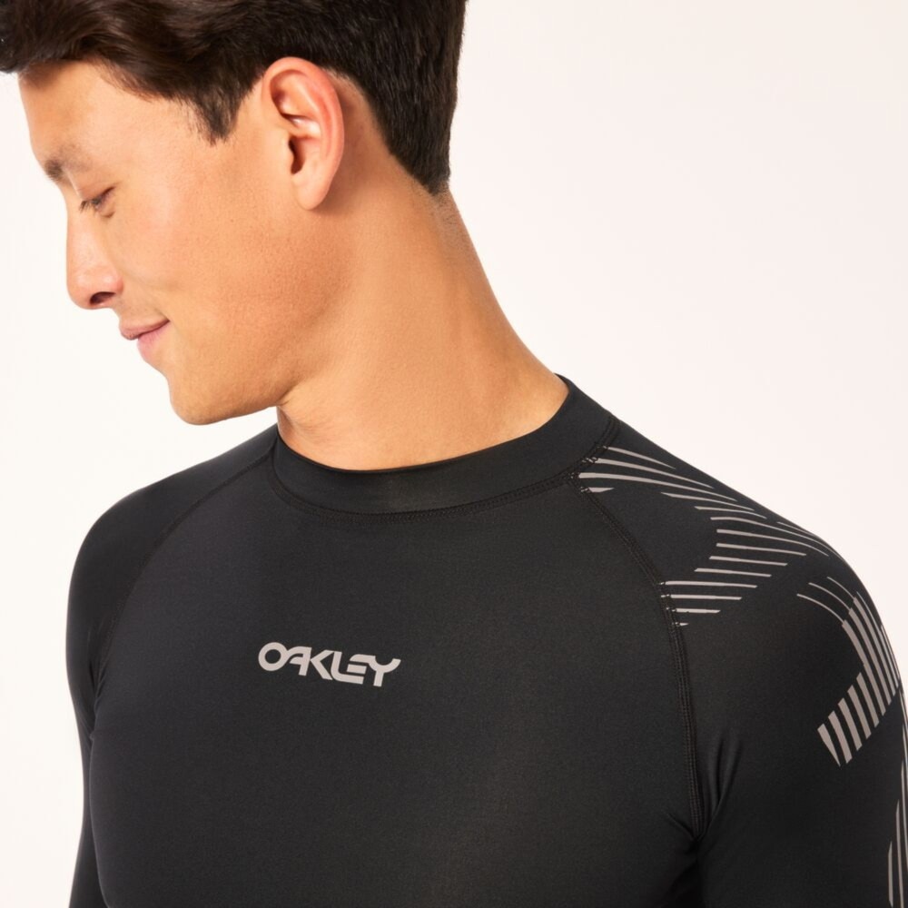 オークリー（OAKLEY）（メンズ）UV カット 吸汗速乾 ストレッチ ラッシュガード 長袖 PRESSURE 24.0 FOA406264-02E