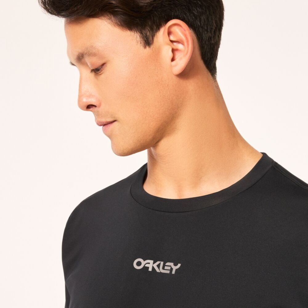 オークリー（OAKLEY）（メンズ）速乾 ストレッチ ラッシュガード 半袖 Tシャツ RASH TEE 24.0 FOA406265-02E