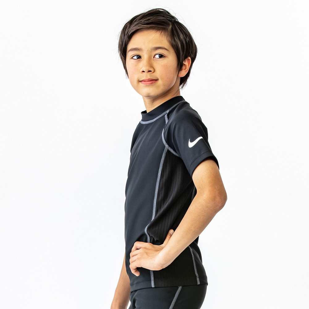 ナイキ（NIKE）（キッズ）スクール水着 ラッシュガード 半袖 子供 男の子 ボーイズ UVカット UPF50+ 紫外線対策 速乾 NIKE23SP  1991070-18 マリン、ウィンタースポーツ用品はヴィクトリア