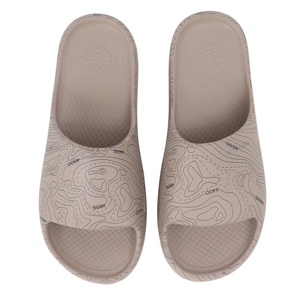 フリーウォータース（free waters）（メンズ、レディース）サンダル Cloud9 Slide Topography Taupe Print UO-003 TOPO