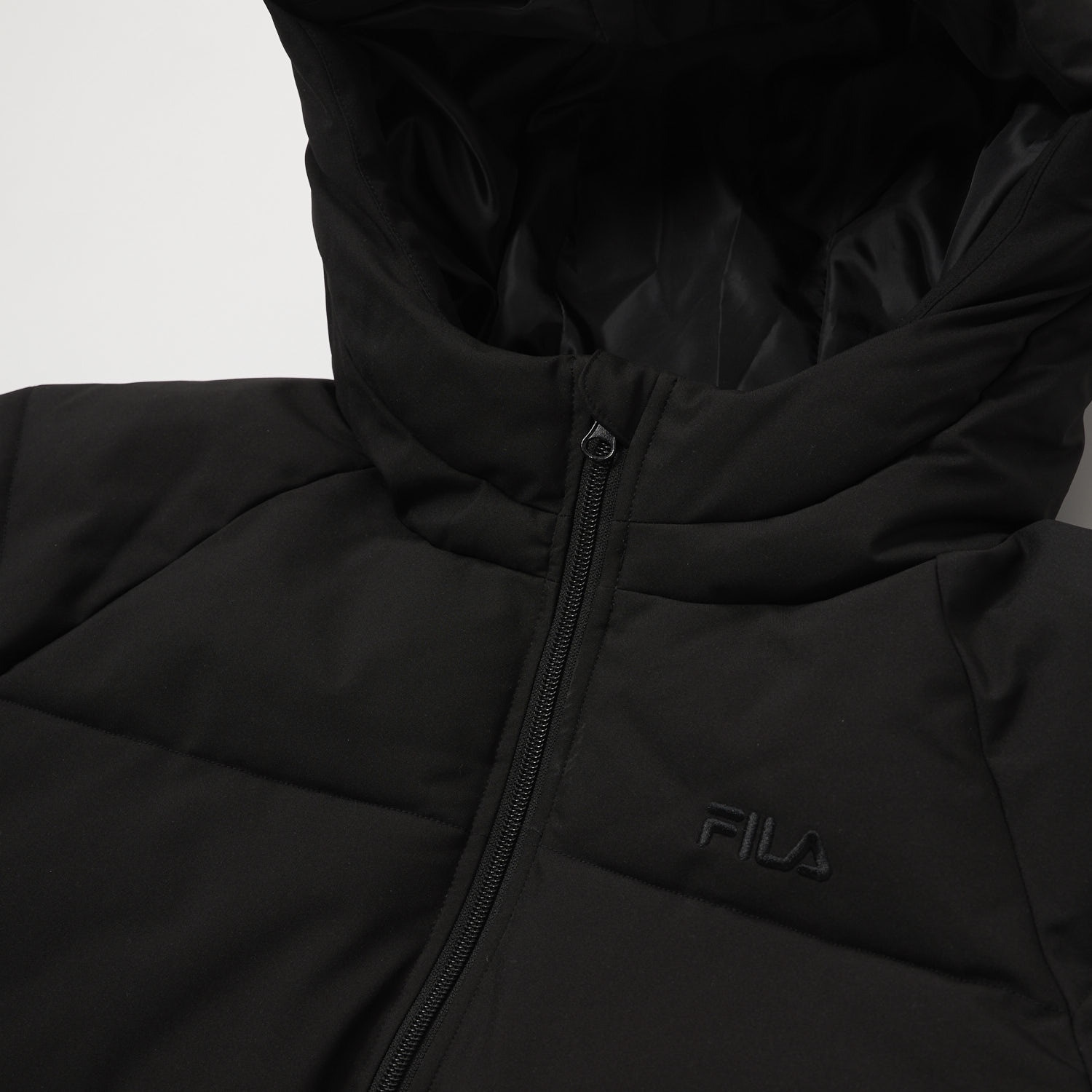 フィラ（FILA）（レディース）フード付き 中綿ジャケット 443682-BK