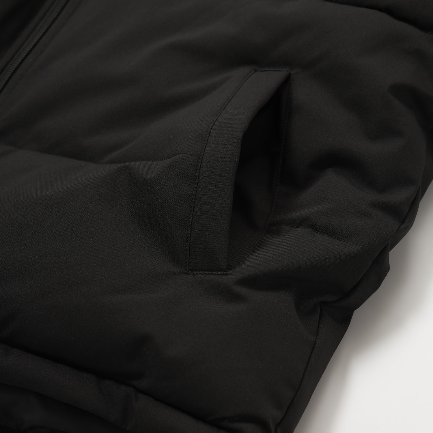 フィラ（FILA）（レディース）フード付き 中綿ジャケット 443682-BK