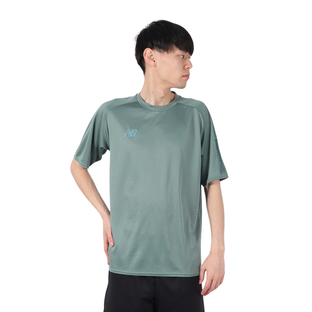 ニューバランス（new balance）（メンズ）テニスウェア Black Out Fun & Play Edition 半袖Tシャツ AMT55211DKJ