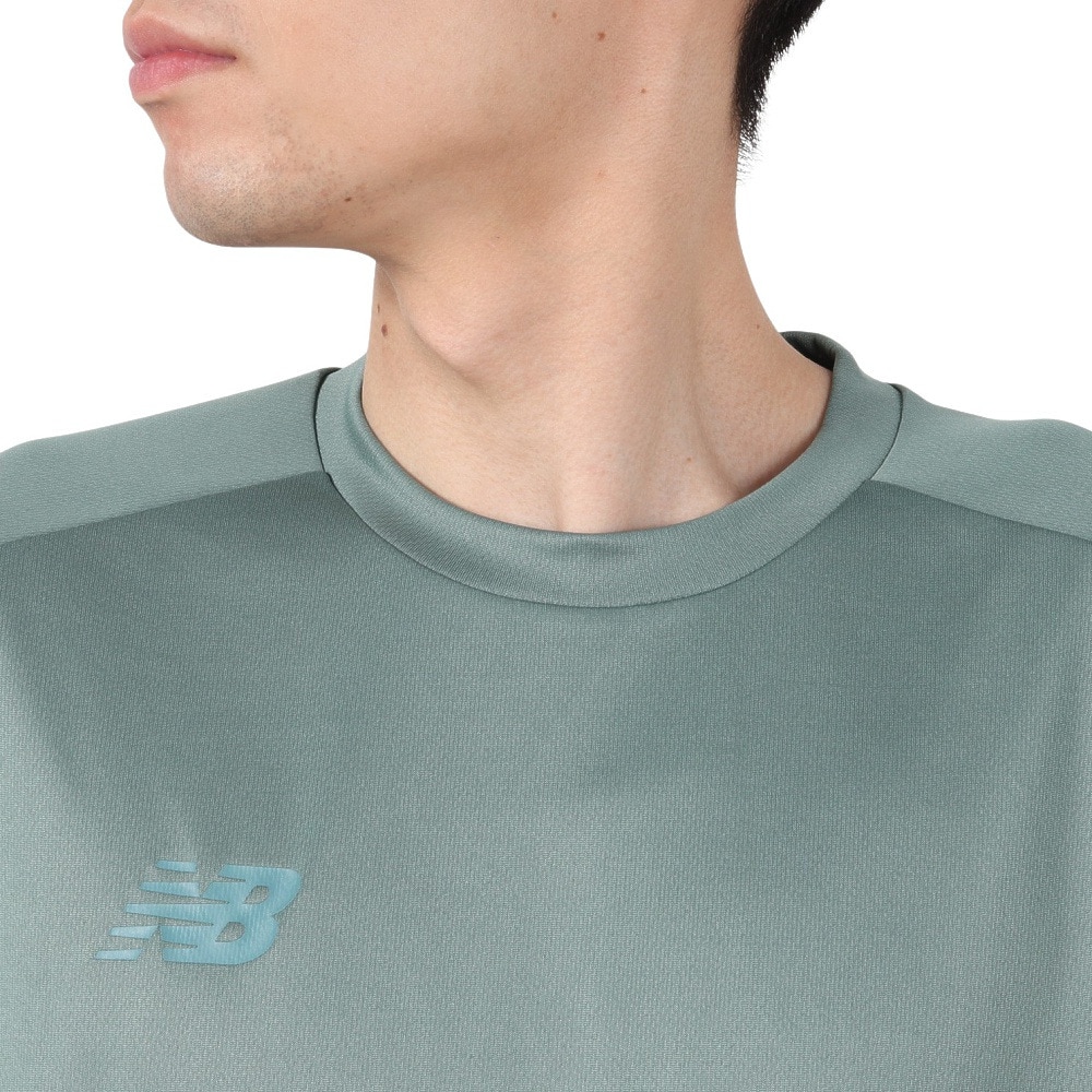 ニューバランス（new balance）（メンズ）テニスウェア Black Out Fun & Play Edition 半袖Tシャツ AMT55211DKJ