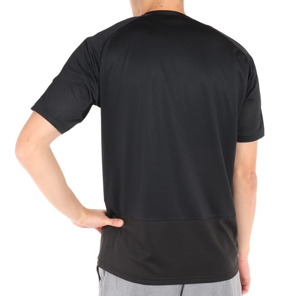 アンブロ（UMBRO）（メンズ、レディース）サッカーウェア  Tシャツ ブリーズプラスショートスリーブシャツ UUUSJA61XB BLK