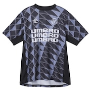 (メンズ)サッカーウェア THE THIRD by UMBRO グラフィックプラクティスシャツ UF5SHS50M