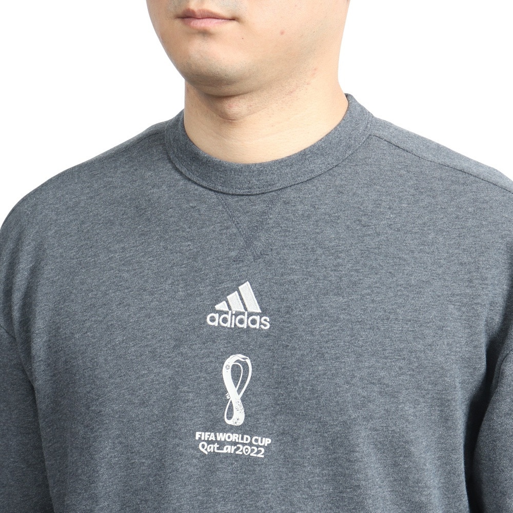 アディダス（adidas）（メンズ）サッカーウェア FIFAワールドカップ2022公式エンブレム スウェットシャツ SV195-HD6390
