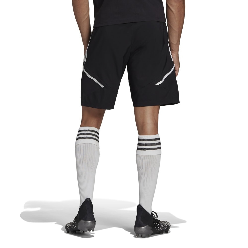 　adidas  サッカー　ハーフパンツ　Mサイズ