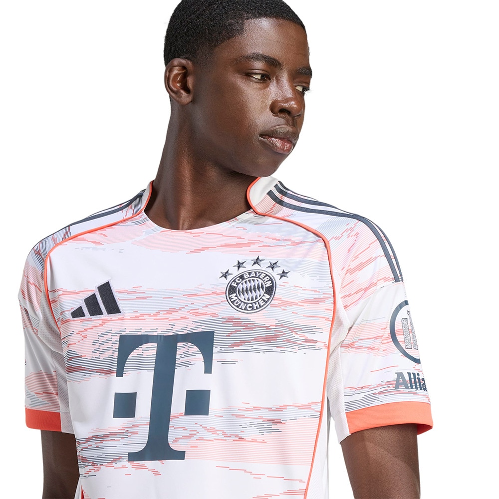 アディダス（adidas）（メンズ、レディース）FCバイエルン 25/26 アウェイユニフォーム KSL22-JJ2143