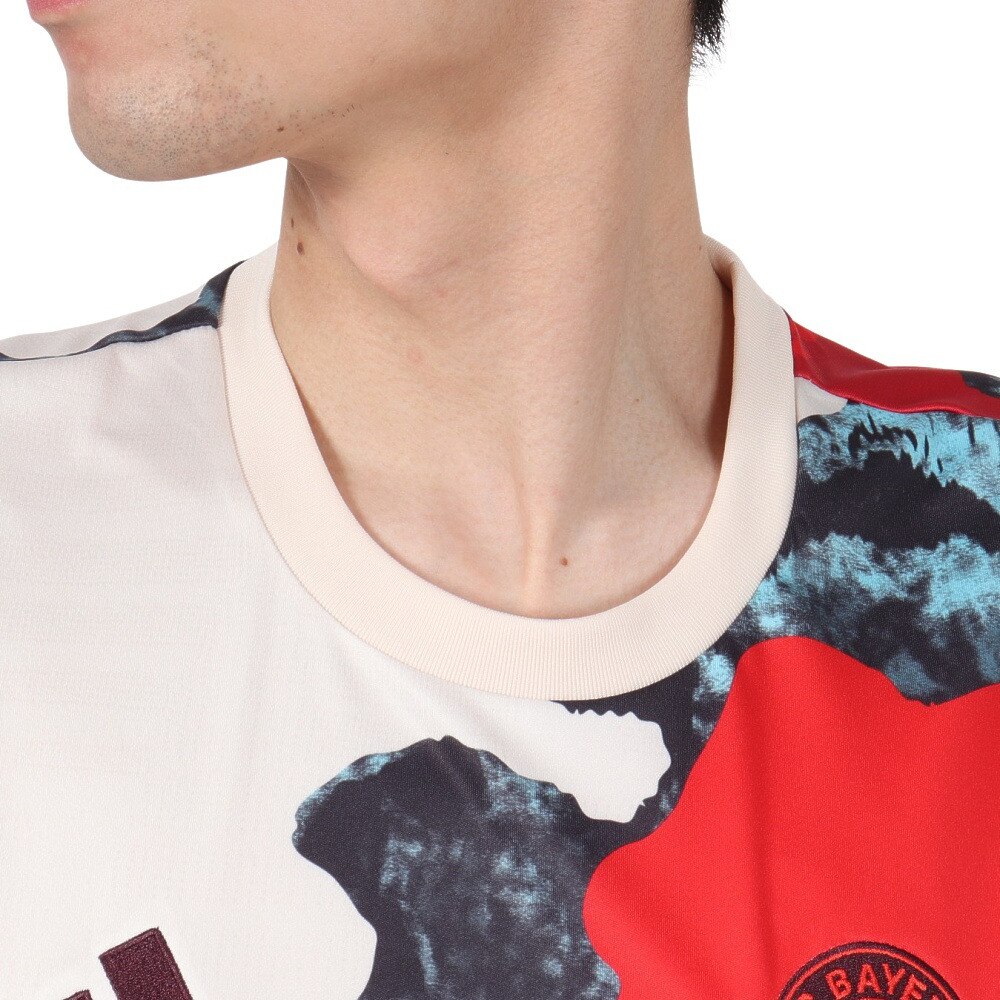 アディダス（adidas）（メンズ）FCバイエルン 24/25 プレマッチジャージー 半袖シャツ KWF68-JE6776