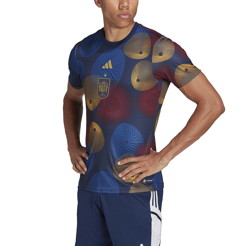 アディダス（adidas）（メンズ）サッカー スペイン代表 2022 プレマッチ ジャージー UW624-HF1421 半袖シャツ