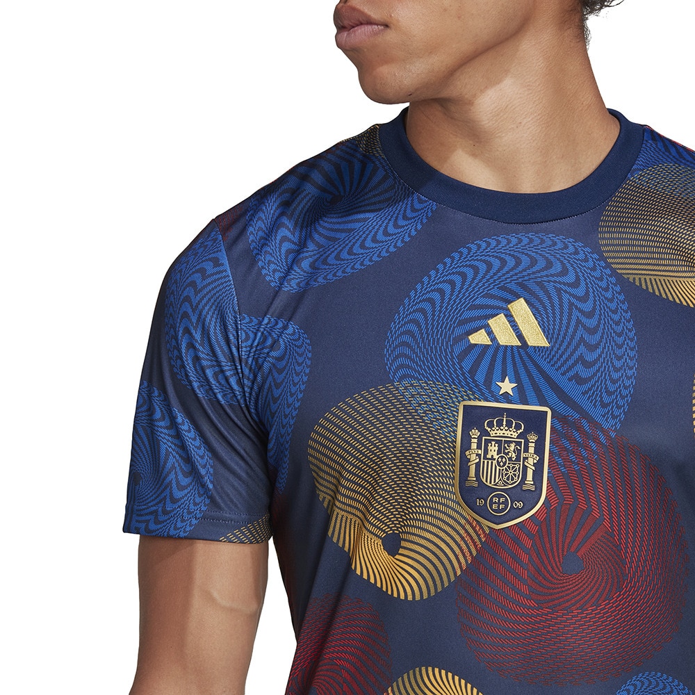 アディダス（adidas）（メンズ）サッカー スペイン代表 2022 プレマッチ ジャージー UW624-HF1421 半袖シャツ