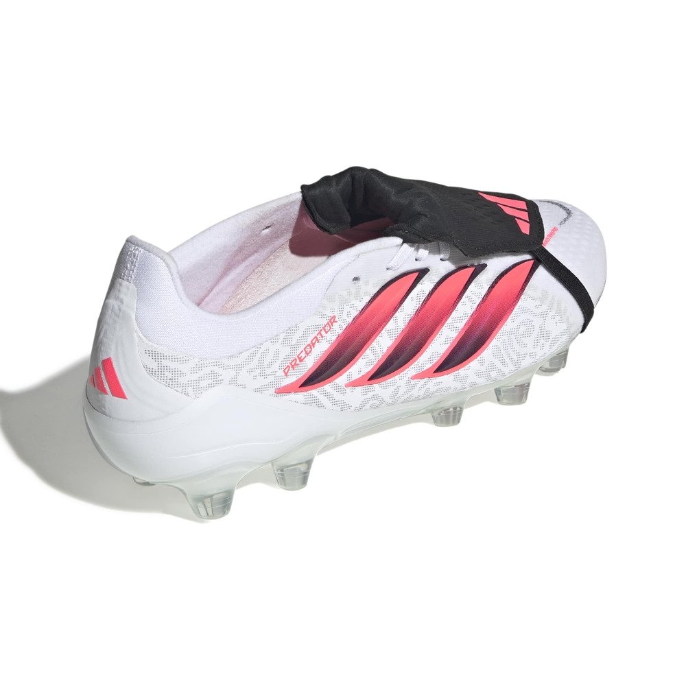  Predator ホワイト/ スパイク アディダス（adidas）（メンズ）サッカースパイク 土・人工芝・天然芝