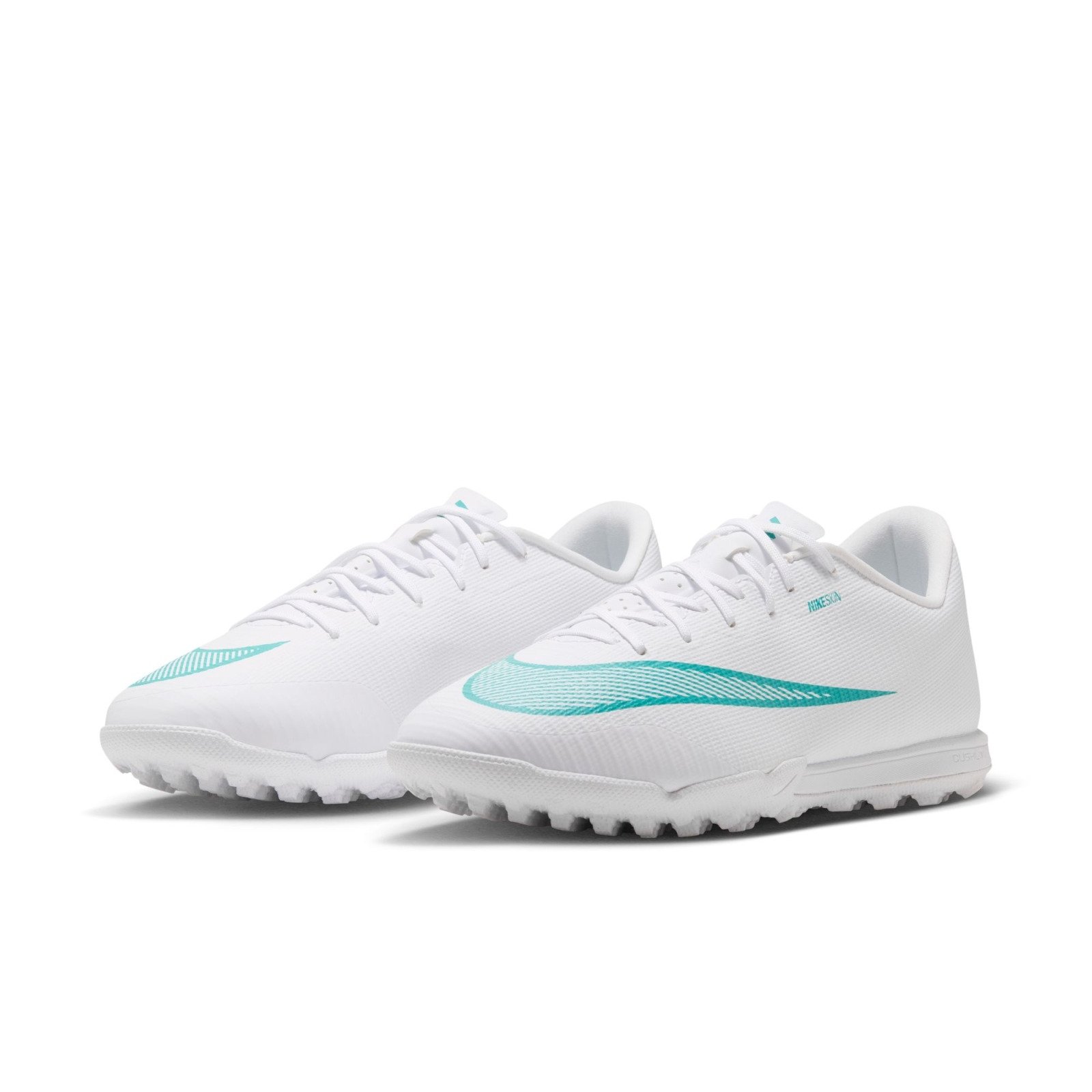 NIKE �T�b�J�[�g���[�j���O�V���[�Y �}�[�L�����A�� ���F�C�p�[ 17 �A�J�f�~�[ TF IO5002-102 �Q�U�D�T �z���C�g �V���[�Y